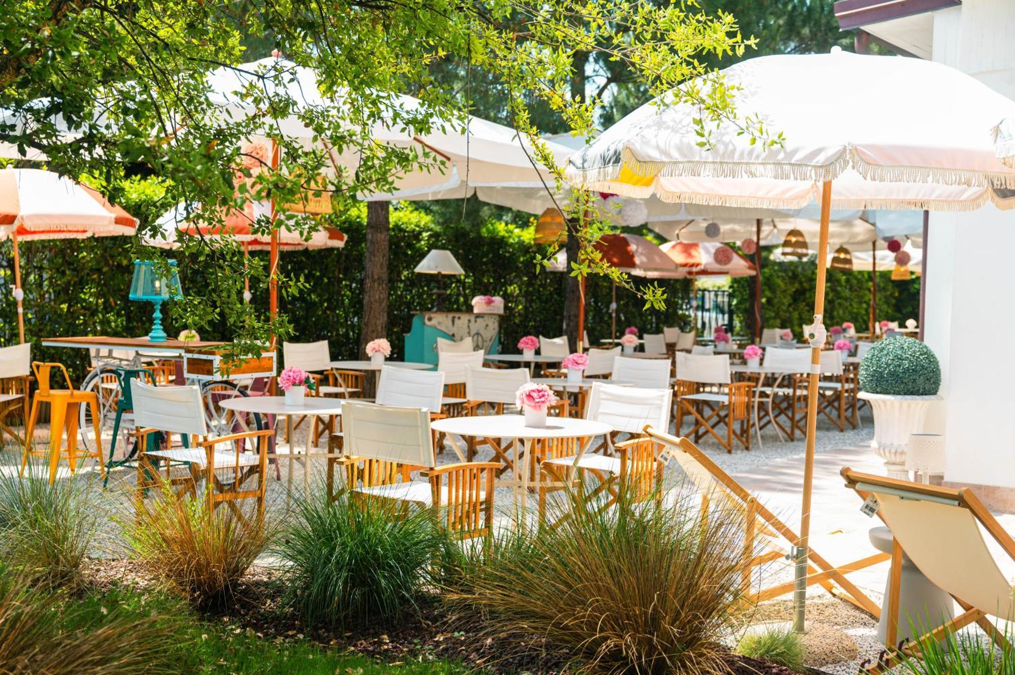 Hotel La Pineta Al Mare Forte dei Marmi Exterior photo